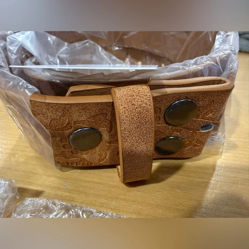 Topacc Tan Western Belt for girls New ( open box) Sz. Medium Youth.
